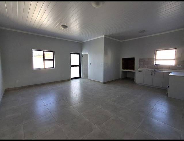 4 BEDROOM HOUSE FOR SALE IN DA GAMA BAY